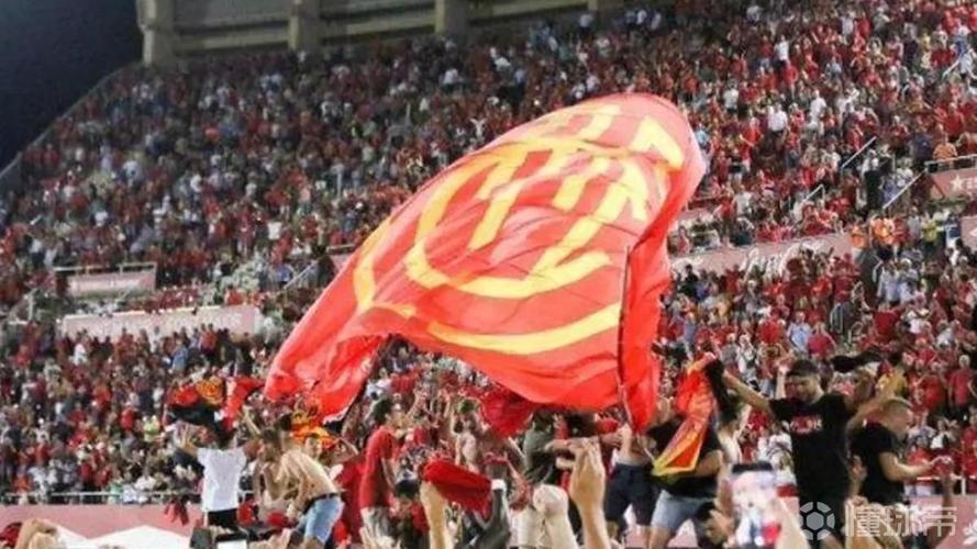 Al Toàn Năng Thay Ký Chủ Báo Thù